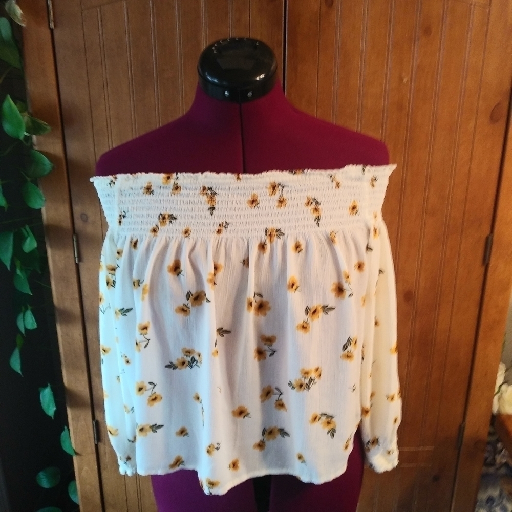 Rewind Off The Shoulder Cropped Top